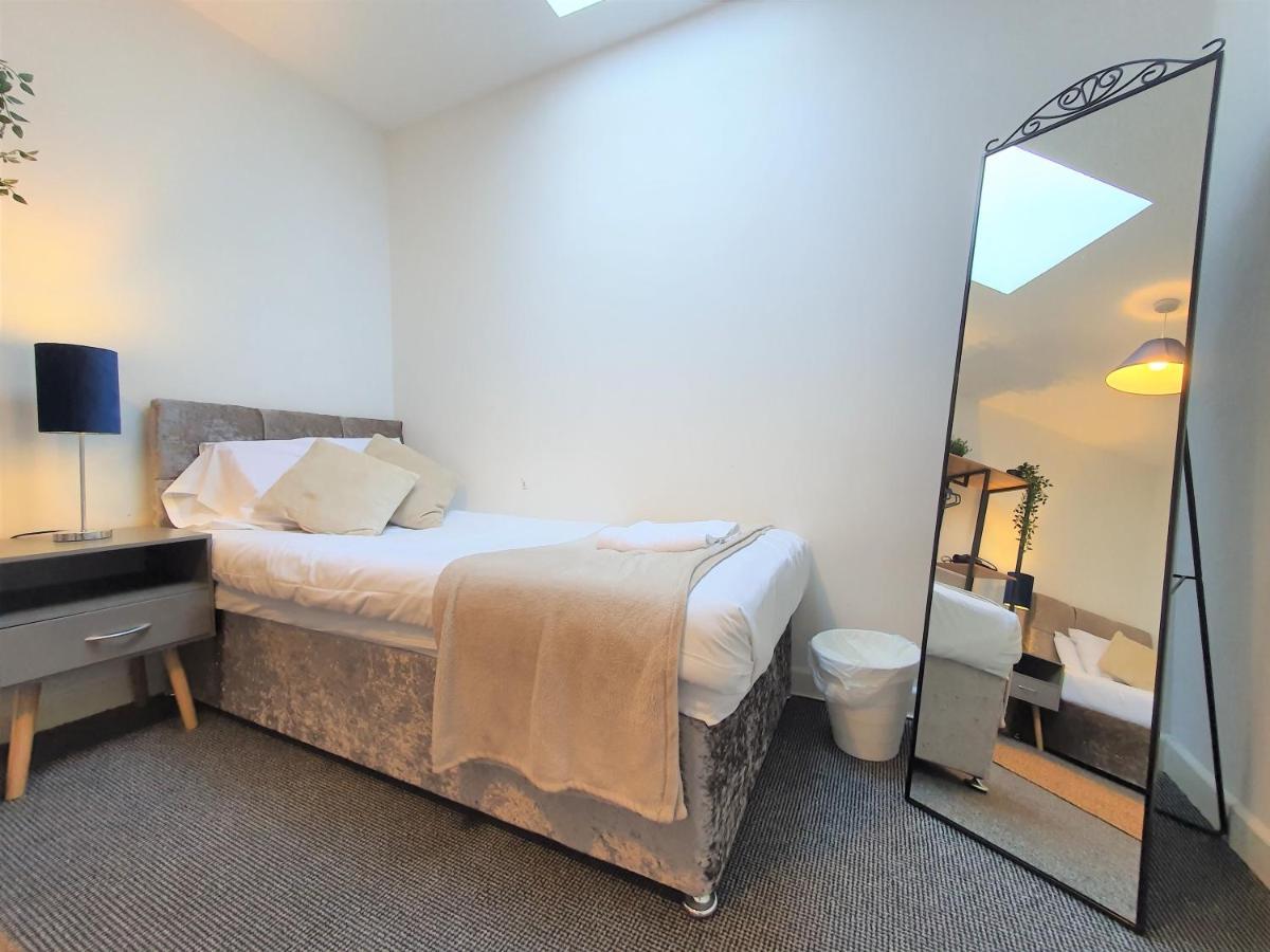 Thesiger Court Apartments - Free Private Parking - By Property Promise Κάρντιφ Εξωτερικό φωτογραφία