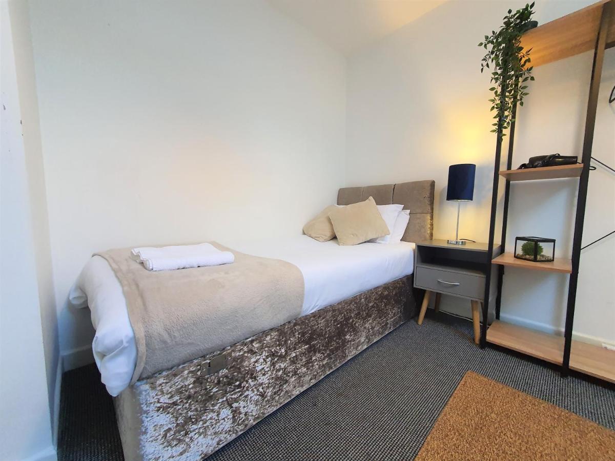 Thesiger Court Apartments - Free Private Parking - By Property Promise Κάρντιφ Εξωτερικό φωτογραφία