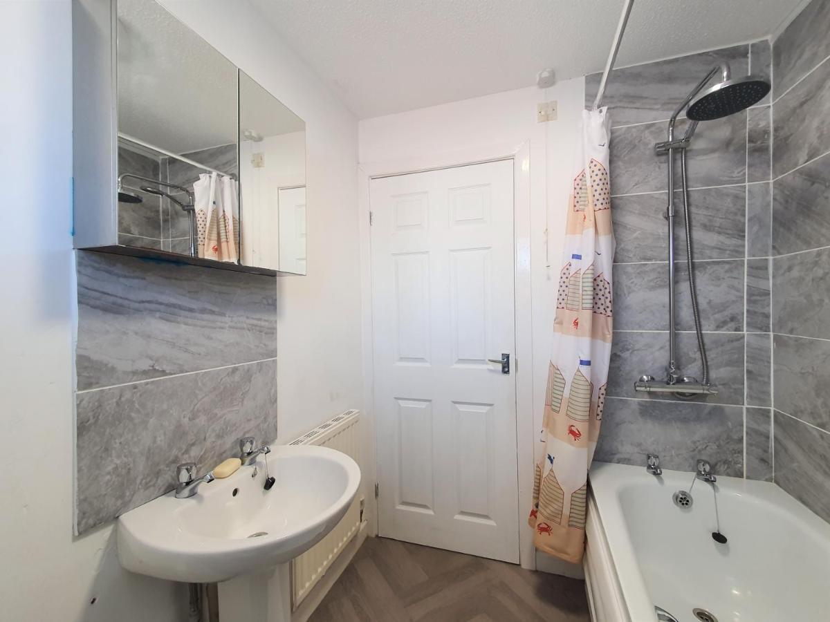 Thesiger Court Apartments - Free Private Parking - By Property Promise Κάρντιφ Εξωτερικό φωτογραφία